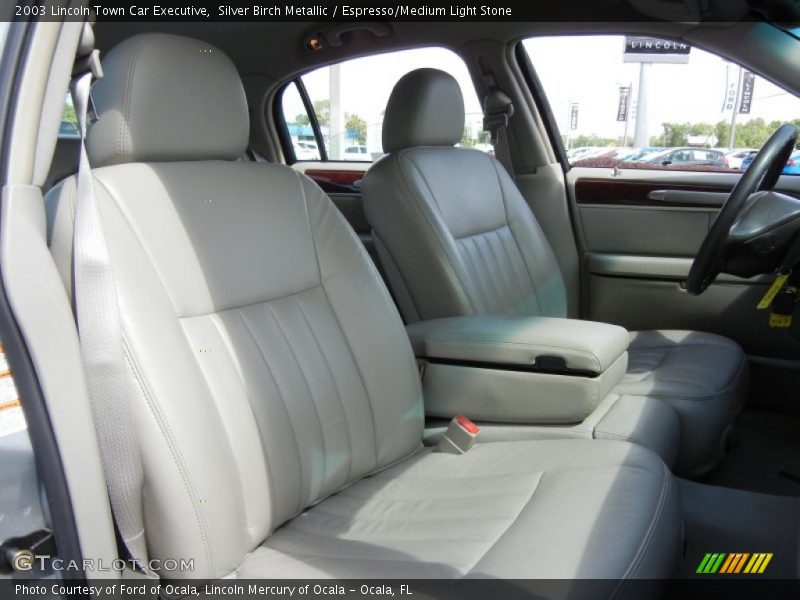 Silver Birch Metallic / Espresso/Medium Light Stone 2003 Lincoln Town Car Executive