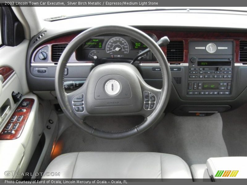 Silver Birch Metallic / Espresso/Medium Light Stone 2003 Lincoln Town Car Executive