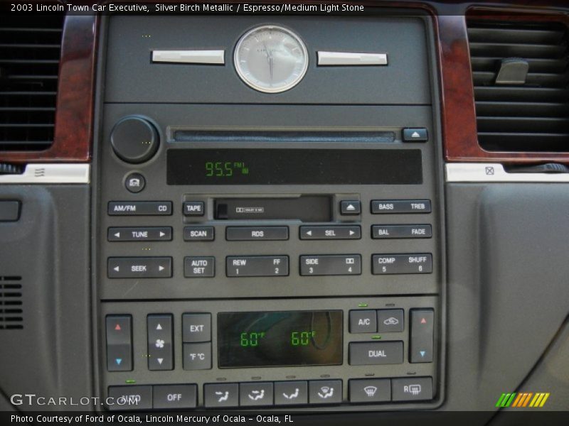 Silver Birch Metallic / Espresso/Medium Light Stone 2003 Lincoln Town Car Executive