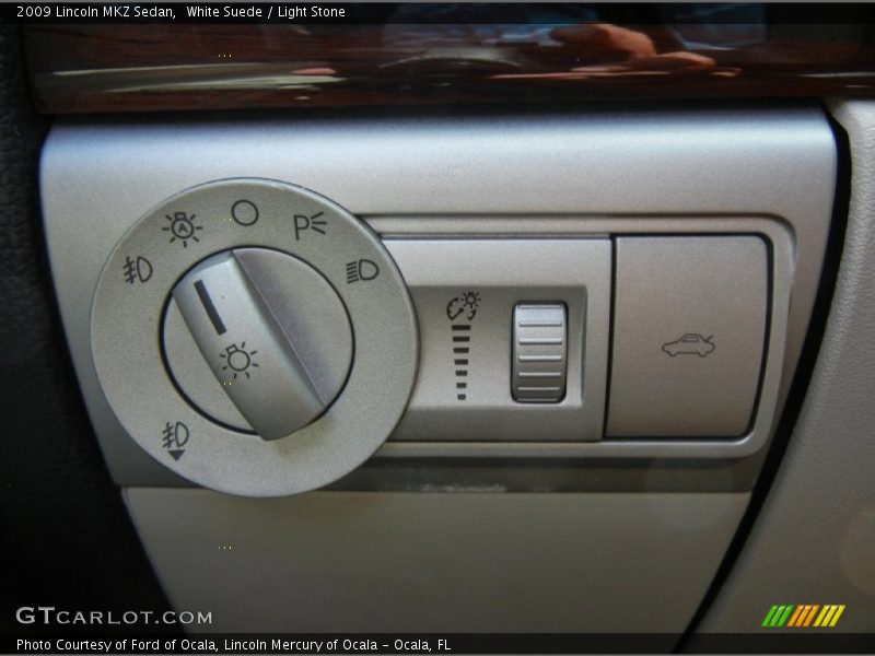 White Suede / Light Stone 2009 Lincoln MKZ Sedan
