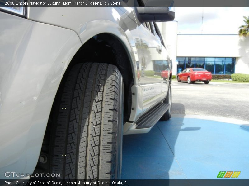 Light French Silk Metallic / Stone 2008 Lincoln Navigator Luxury