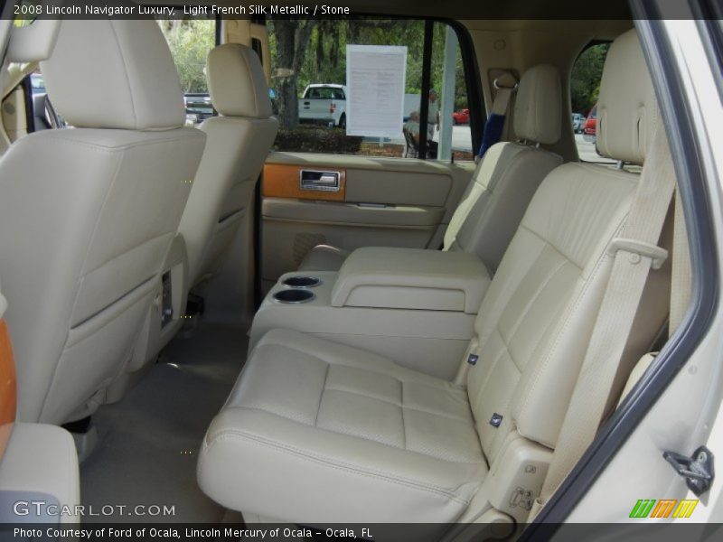 Rear Seat of 2008 Navigator Luxury