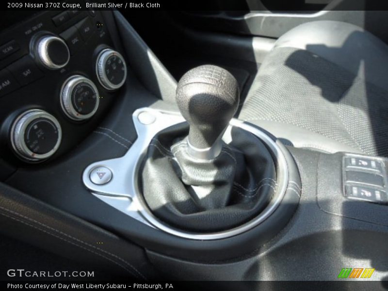 Brilliant Silver / Black Cloth 2009 Nissan 370Z Coupe