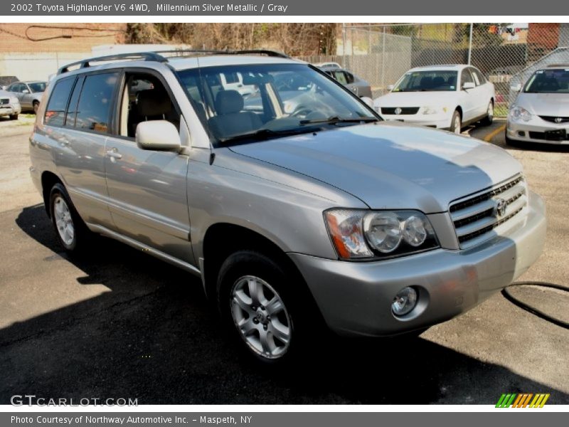 Millennium Silver Metallic / Gray 2002 Toyota Highlander V6 4WD