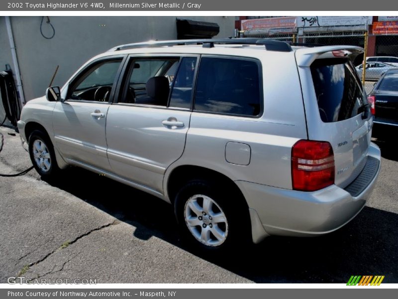 Millennium Silver Metallic / Gray 2002 Toyota Highlander V6 4WD
