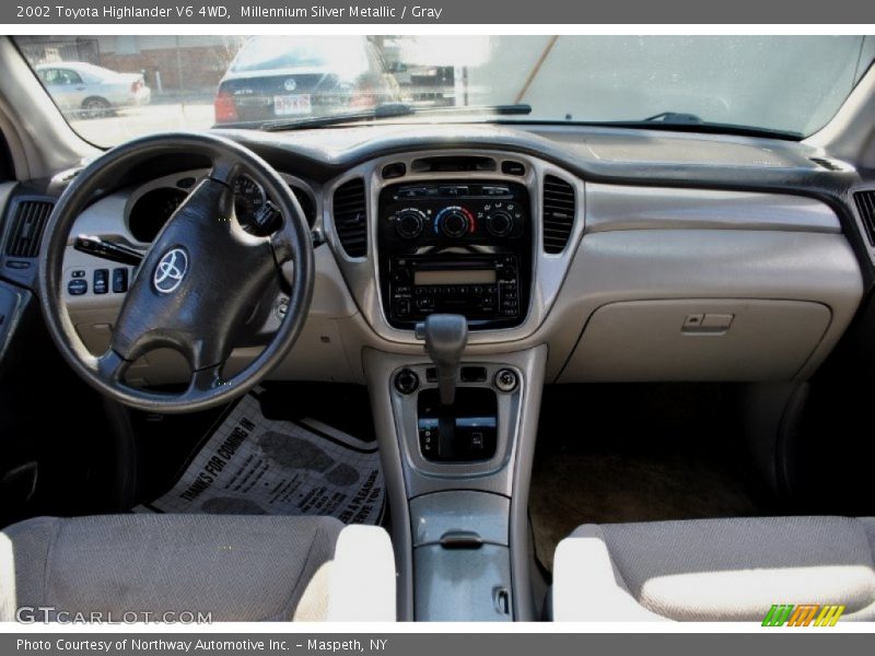 Millennium Silver Metallic / Gray 2002 Toyota Highlander V6 4WD
