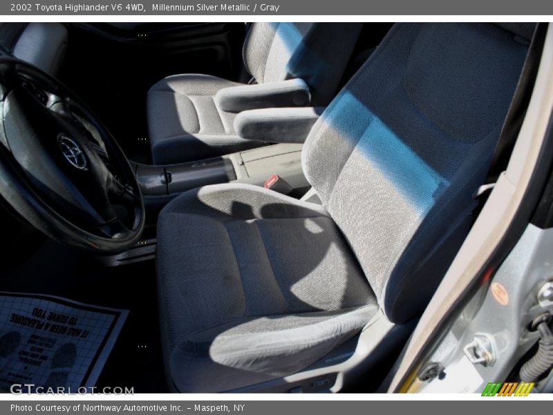 Millennium Silver Metallic / Gray 2002 Toyota Highlander V6 4WD