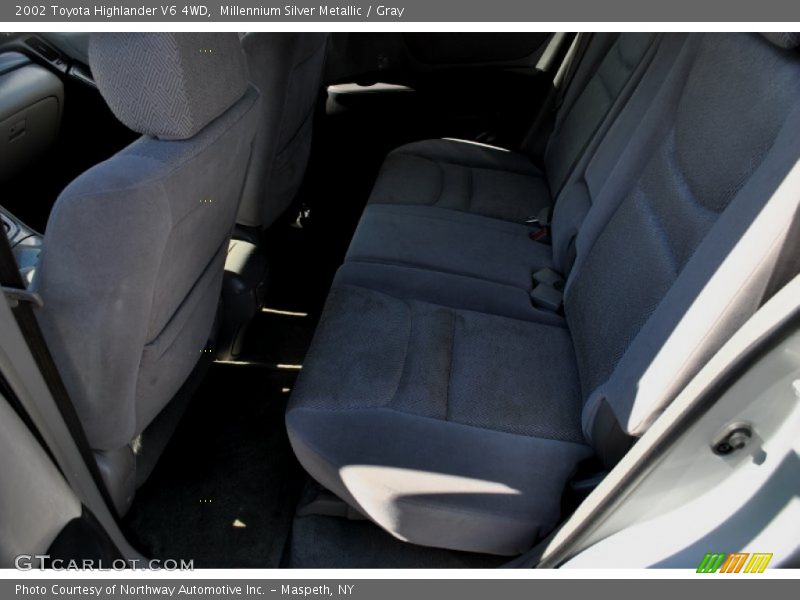 Millennium Silver Metallic / Gray 2002 Toyota Highlander V6 4WD
