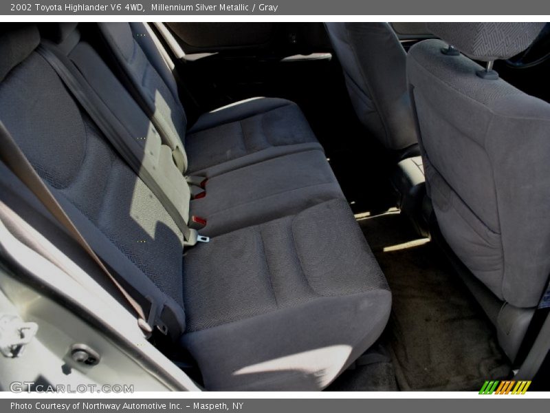 Millennium Silver Metallic / Gray 2002 Toyota Highlander V6 4WD