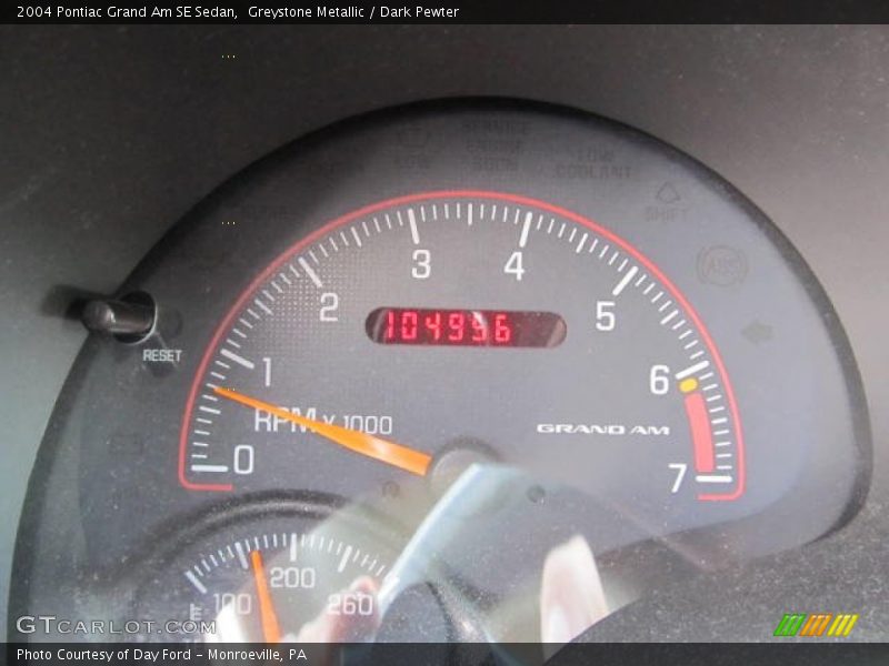 Greystone Metallic / Dark Pewter 2004 Pontiac Grand Am SE Sedan