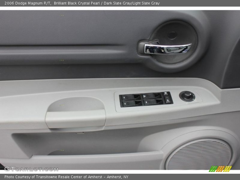 Brilliant Black Crystal Pearl / Dark Slate Gray/Light Slate Gray 2006 Dodge Magnum R/T