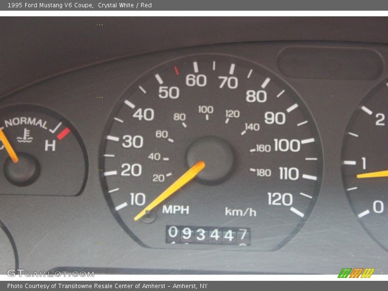 Crystal White / Red 1995 Ford Mustang V6 Coupe