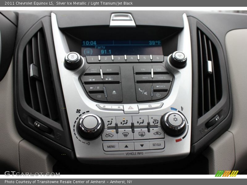 Silver Ice Metallic / Light Titanium/Jet Black 2011 Chevrolet Equinox LS