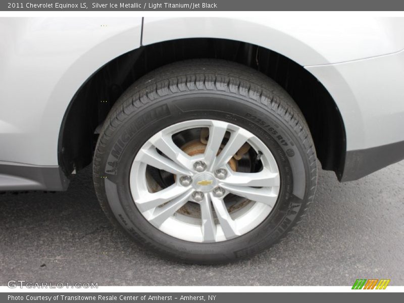 Silver Ice Metallic / Light Titanium/Jet Black 2011 Chevrolet Equinox LS