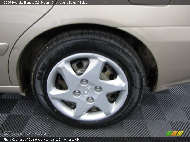 Champagne Beige / Beige 2006 Hyundai Elantra GLS Sedan