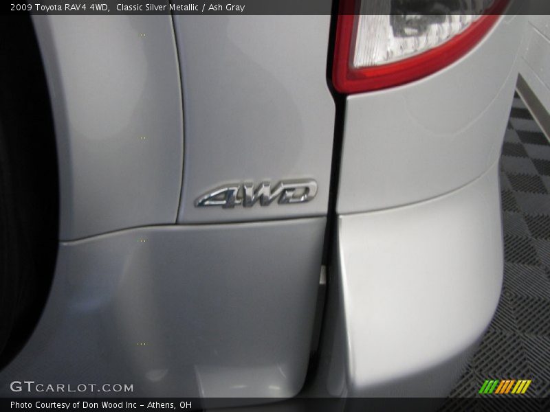 Classic Silver Metallic / Ash Gray 2009 Toyota RAV4 4WD