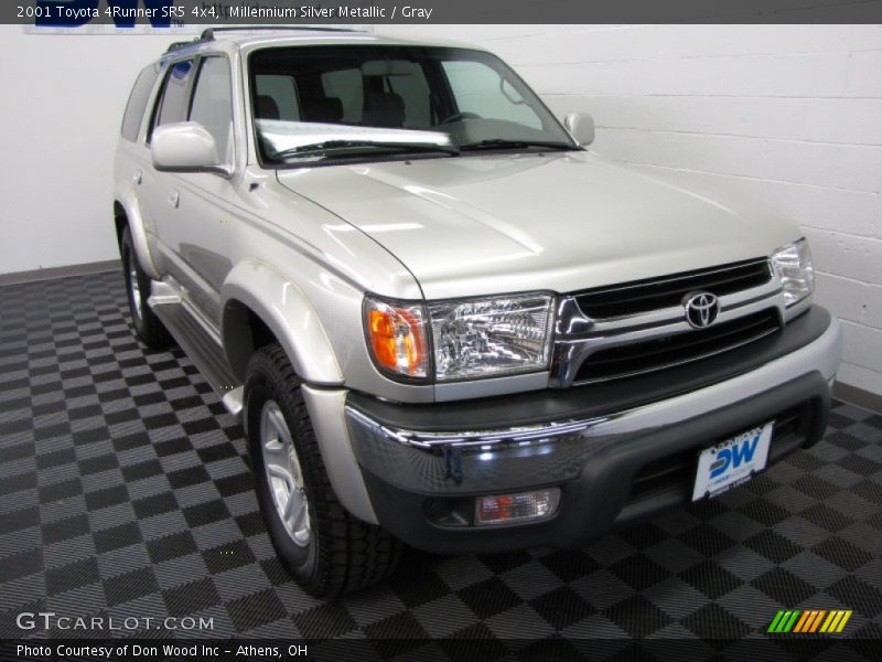 Millennium Silver Metallic / Gray 2001 Toyota 4Runner SR5 4x4
