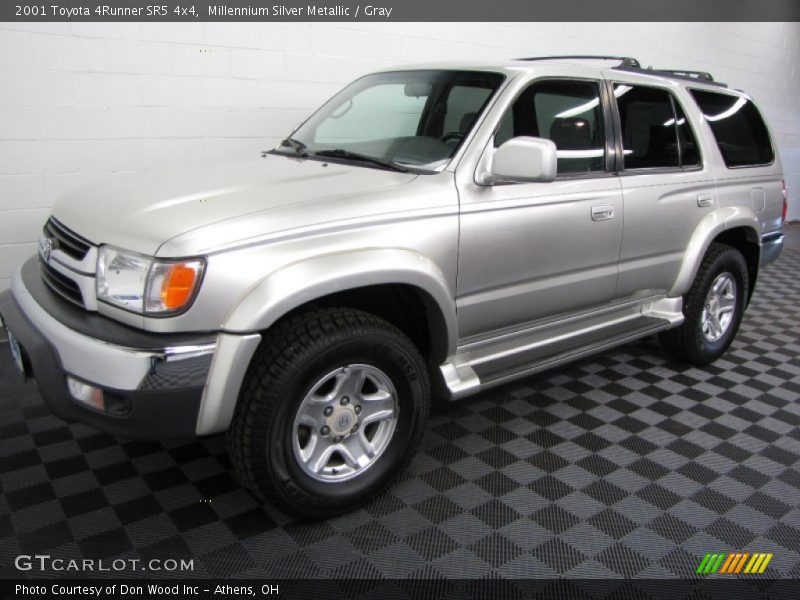 Millennium Silver Metallic / Gray 2001 Toyota 4Runner SR5 4x4