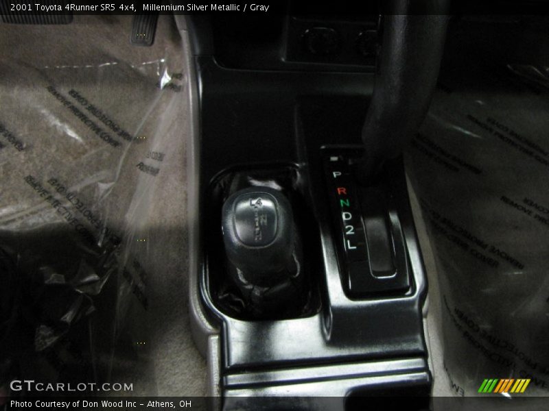 Millennium Silver Metallic / Gray 2001 Toyota 4Runner SR5 4x4