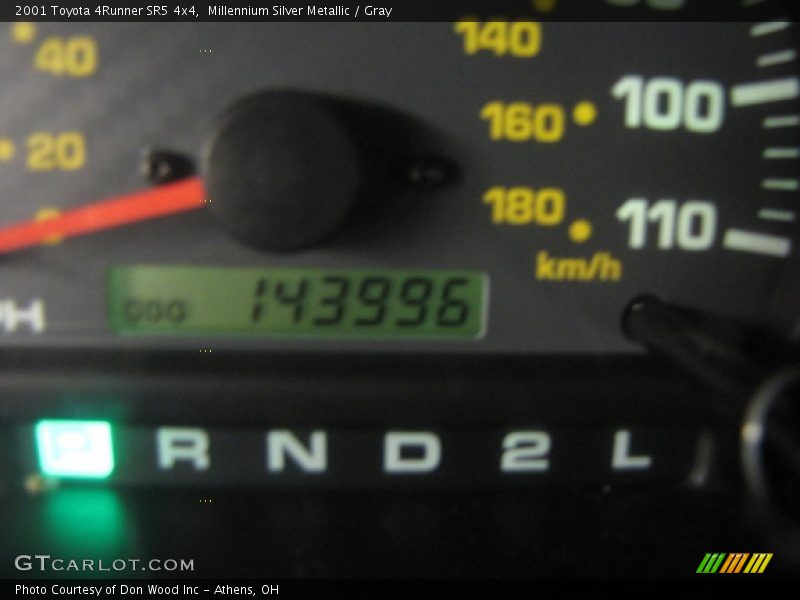 Millennium Silver Metallic / Gray 2001 Toyota 4Runner SR5 4x4