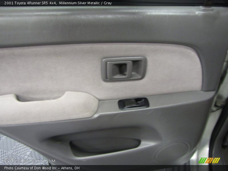Millennium Silver Metallic / Gray 2001 Toyota 4Runner SR5 4x4