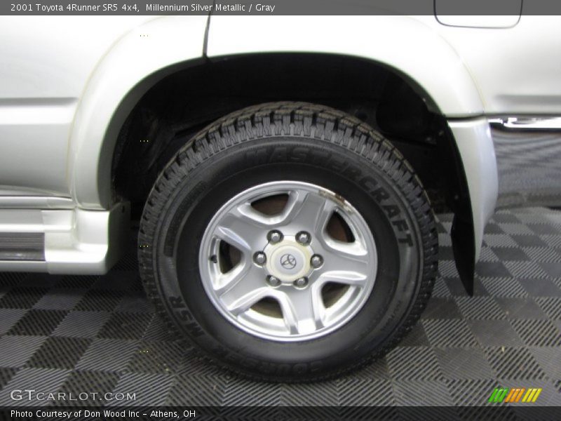 Millennium Silver Metallic / Gray 2001 Toyota 4Runner SR5 4x4