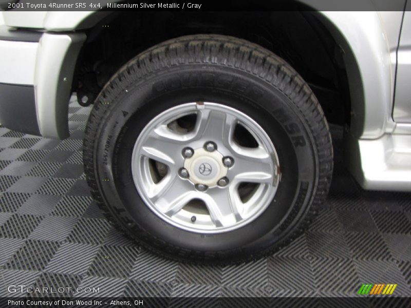 Millennium Silver Metallic / Gray 2001 Toyota 4Runner SR5 4x4