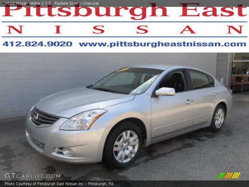 Radiant Silver / Charcoal 2010 Nissan Altima 2.5 S