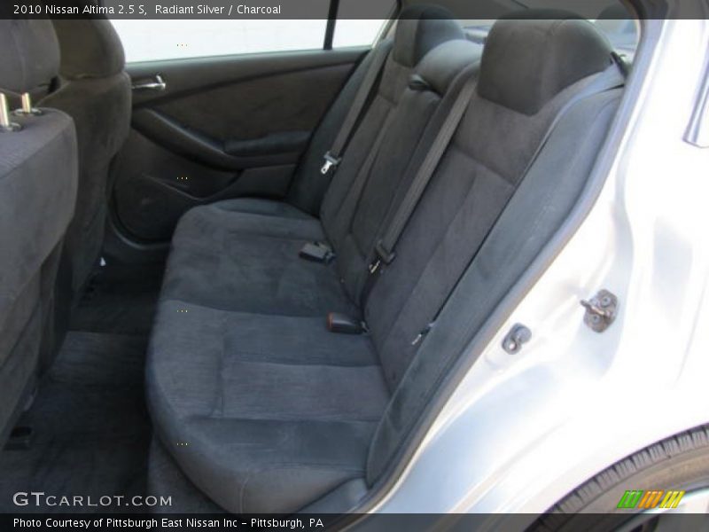 Radiant Silver / Charcoal 2010 Nissan Altima 2.5 S