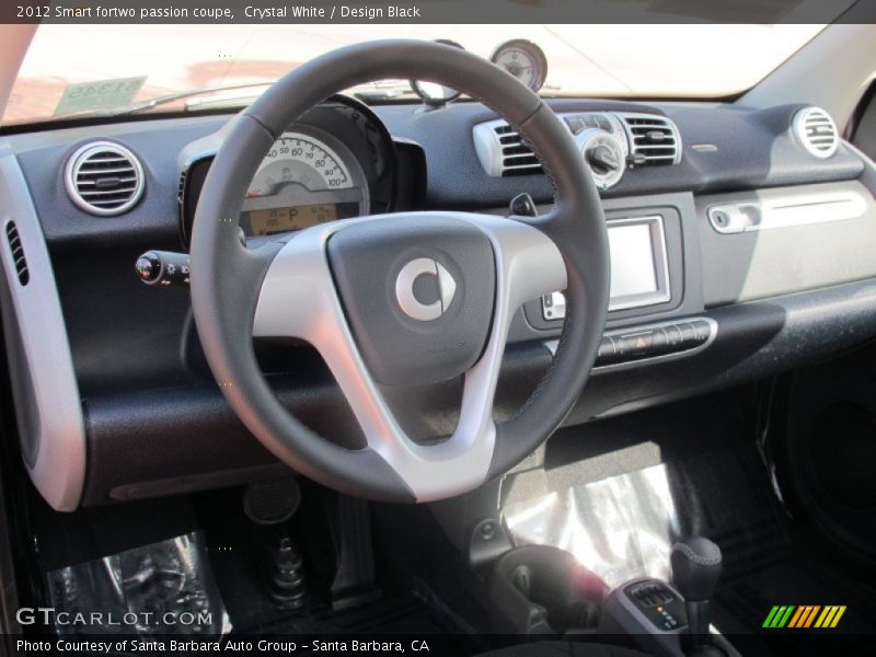 Crystal White / Design Black 2012 Smart fortwo passion coupe