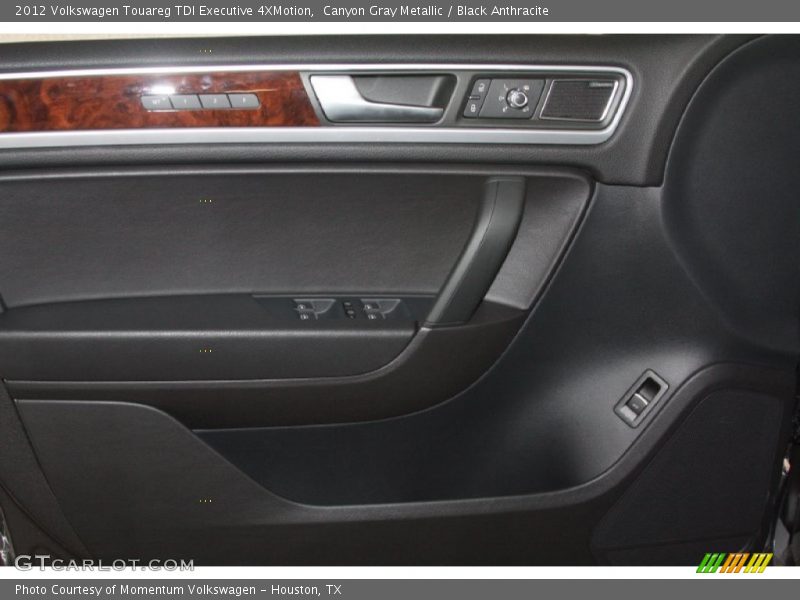 Canyon Gray Metallic / Black Anthracite 2012 Volkswagen Touareg TDI Executive 4XMotion