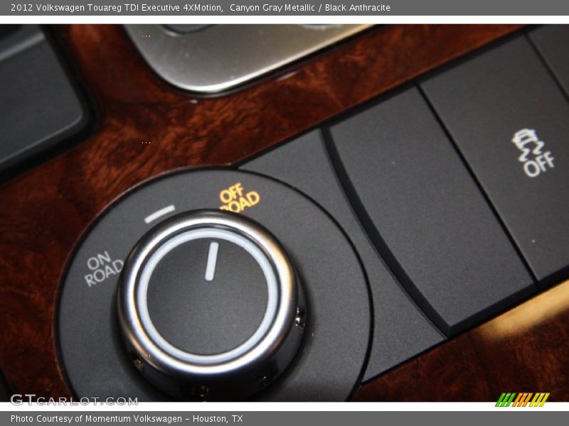 Canyon Gray Metallic / Black Anthracite 2012 Volkswagen Touareg TDI Executive 4XMotion