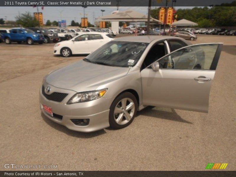 Classic Silver Metallic / Dark Charcoal 2011 Toyota Camry SE