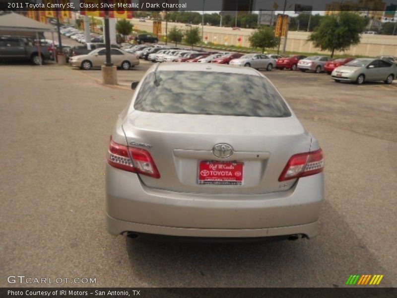 Classic Silver Metallic / Dark Charcoal 2011 Toyota Camry SE