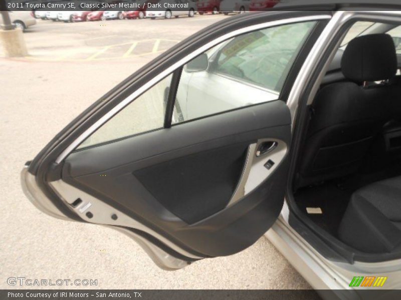 Classic Silver Metallic / Dark Charcoal 2011 Toyota Camry SE