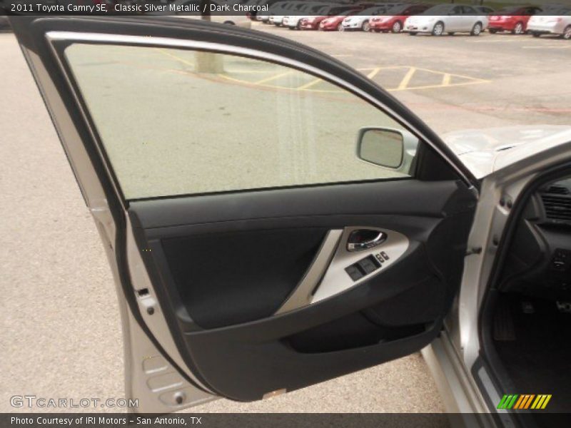 Classic Silver Metallic / Dark Charcoal 2011 Toyota Camry SE