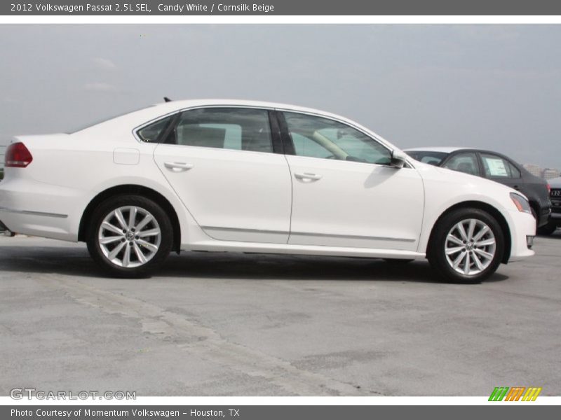 Candy White / Cornsilk Beige 2012 Volkswagen Passat 2.5L SEL