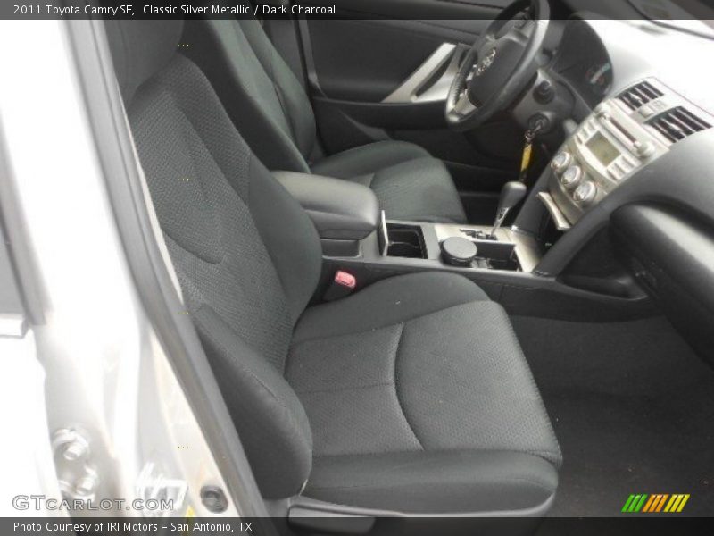 Classic Silver Metallic / Dark Charcoal 2011 Toyota Camry SE