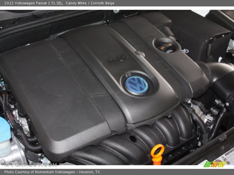 Candy White / Cornsilk Beige 2012 Volkswagen Passat 2.5L SEL