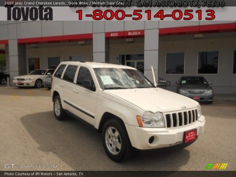 Stone White / Medium Slate Gray 2007 Jeep Grand Cherokee Laredo