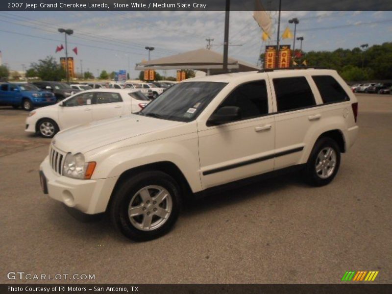 Stone White / Medium Slate Gray 2007 Jeep Grand Cherokee Laredo