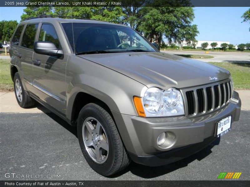 Light Khaki Metallic / Khaki 2005 Jeep Grand Cherokee Laredo