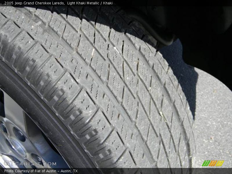 Light Khaki Metallic / Khaki 2005 Jeep Grand Cherokee Laredo