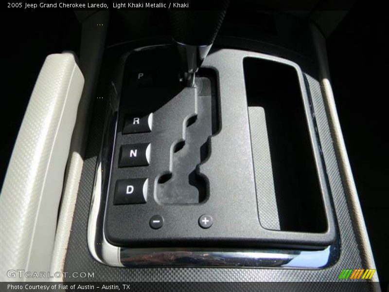 Light Khaki Metallic / Khaki 2005 Jeep Grand Cherokee Laredo