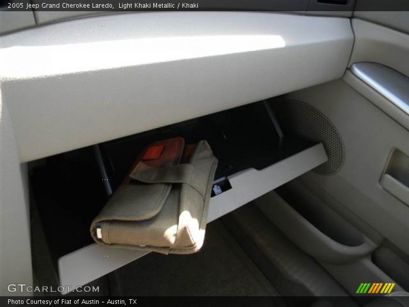 Light Khaki Metallic / Khaki 2005 Jeep Grand Cherokee Laredo