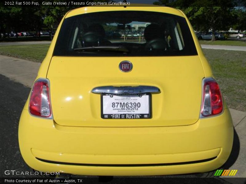 Giallo (Yellow) / Tessuto Grigio/Nero (Grey/Black) 2012 Fiat 500 Pop