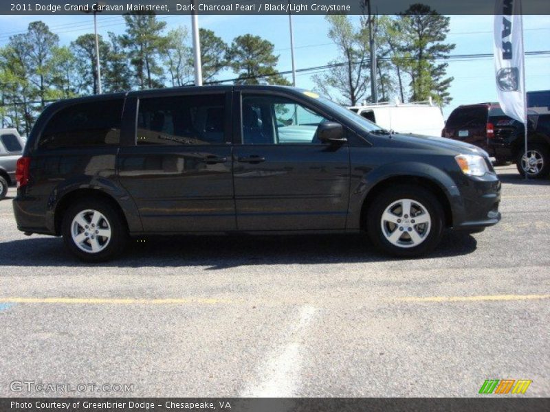 Dark Charcoal Pearl / Black/Light Graystone 2011 Dodge Grand Caravan Mainstreet