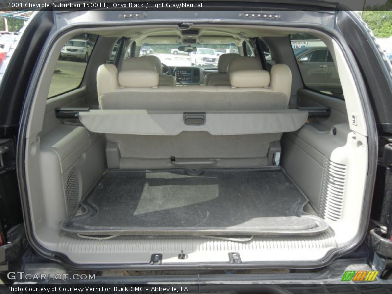 Onyx Black / Light Gray/Neutral 2001 Chevrolet Suburban 1500 LT