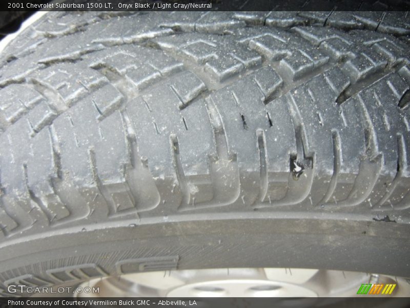 Onyx Black / Light Gray/Neutral 2001 Chevrolet Suburban 1500 LT