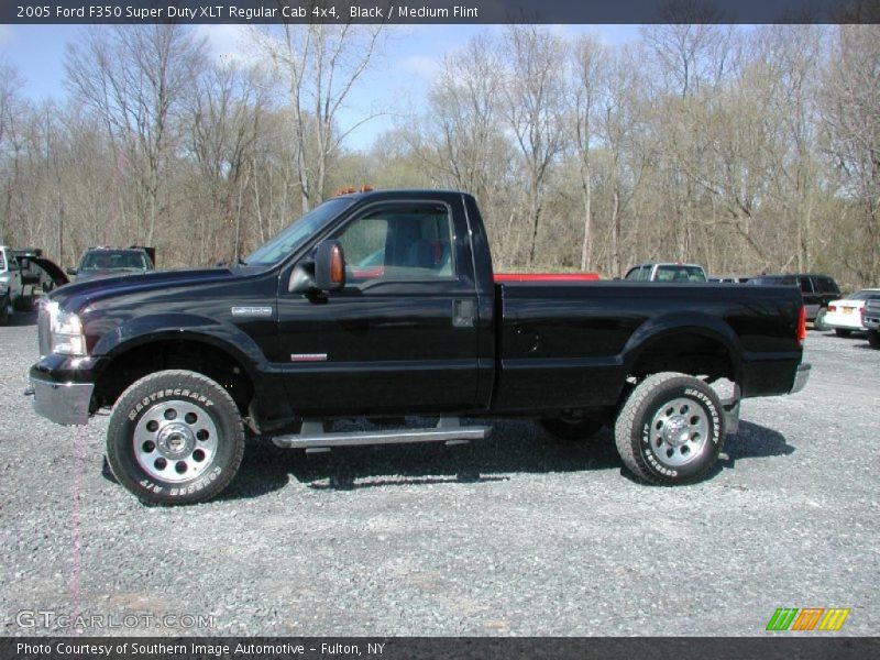  2005 F350 Super Duty XLT Regular Cab 4x4 Black